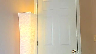 MILF Camgirl Jess Ryan Shows off Her Big Booty