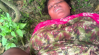 Taking Bhabhi to the Forest and Having Sex Outdoors