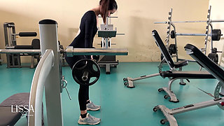 Cumshot in the Face in the Gym