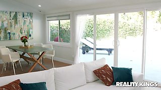 Jordi El Nino Polla's Wild Window Affair with MILF Passion