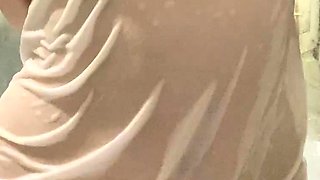 Big boob brunette masturbates on webcam