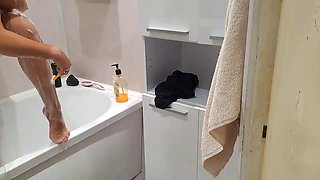Looking for My Teen Step Sister and Jacking Off