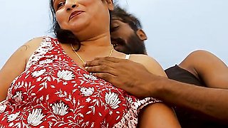 PADHOSI AUNTY COMES NEARBY SEXY BOYS HOUSE WHEN HIS PARENTS NOT IN HOME, HARDCORE SEX