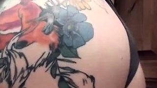 Amateur Foot Fetish Girlfriend Sucks and gives a Footjob