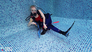 Underwater Scuba Strip Challenge & Vibe Climax