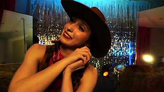 Amateur brunette teen in solo