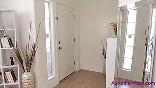 Perverted white dude bangs asian porno doll