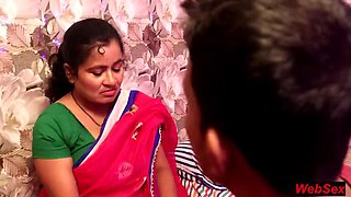 Desi Bhabhi Birthday Sex - Homemade Indian Aunty Seduction & Creampie