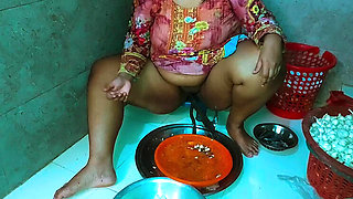 Desi Bhabhi Fucked Hard in Kitchen While Cooking - Huge Anal & Big Ass Doggy Style