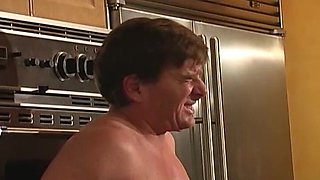 Cockhungry Hosewife Pleasing Cock in the Kitchen