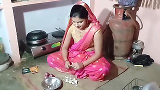Stepmom Rajlaxmi Aunty wants it now, let's get wild