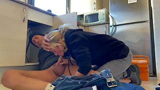 Blond mommy Gives Plumber A sweet Blowjob