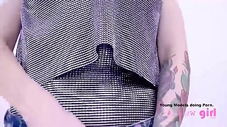 Cover-girl Queen Bees Amateur Clip