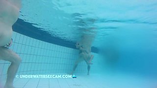 These Couples Work On Fucking Nicely Underwater