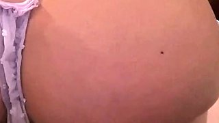 Amateur webcam girl masturbate big dildo