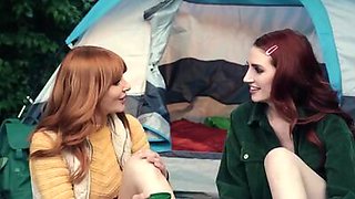 OMG, this lesbo camping scene is absolute perfection!!