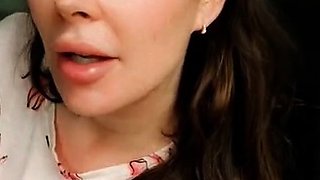 Heidi Foxx aka heidivandertrump OnlyFans - Just woken up