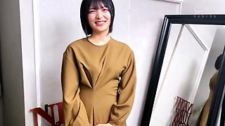 Adorable Japanese teen Izumi Koizumis pussy toyed until