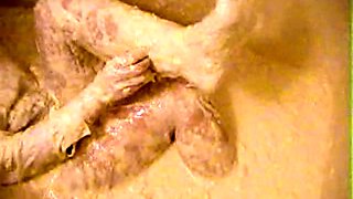 Amateur Asian teen sucks this big hard cock