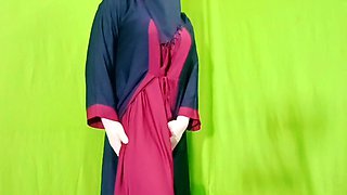 Arabian Hijabi Muslim Chick Lipi Akhtar