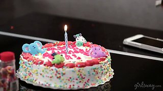 Big booty lesbian couple - Angela White, Eva Lovia