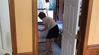 Amateur MILF Sarah Gets Fucked Hard By Neighbor's Big Cock In Laundry Room