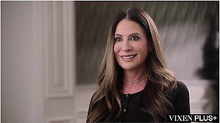 Anal Hungry Milf Savannah Bond Seduces Her Stepsons Friend