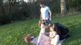 Couple Swap Picnic with April Paisley & Emojizz