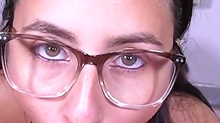 Innocent Eyes, Sinful Throat Laeris's POV Deepthroat Advent