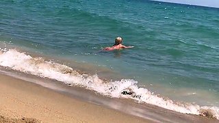 Tasty amateur blonde babe masturbating on web cam