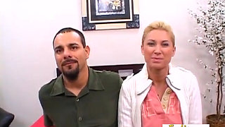 This slut makes taking a giant cock look really easy