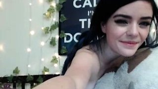 Brunette Couch Webcam Solo Fun Masturbating