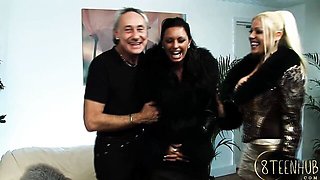 Beauty's blowjob smut