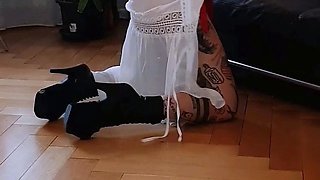 Blonde With Natural Big Boobs Loves Putting A Toy In Her